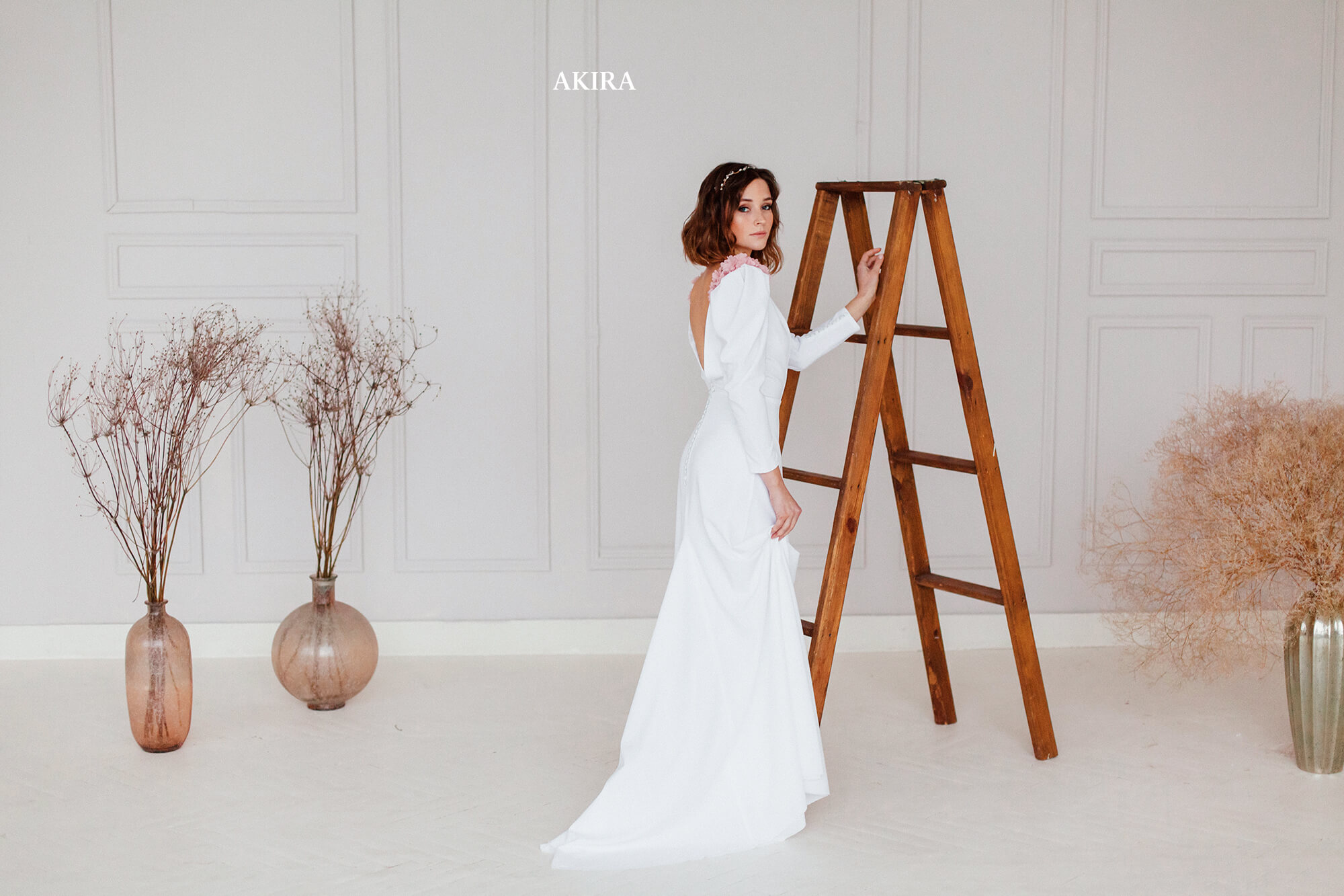 AKIRA - wedding dress "Refined Elegance" collection