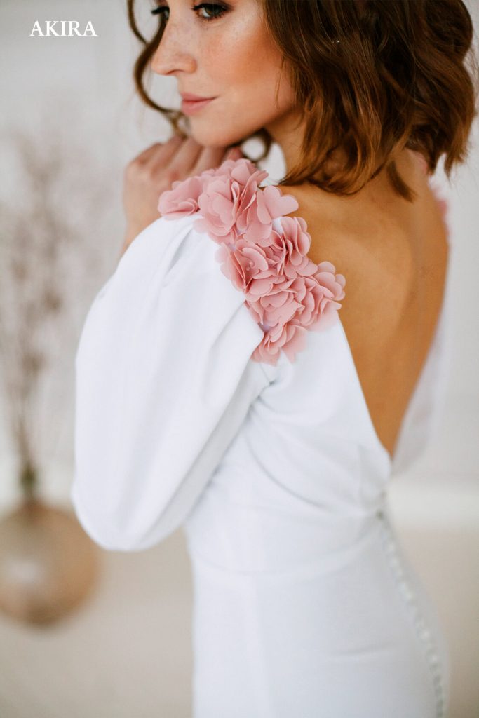 AKIRA - wedding dress "Refined Elegance" collection